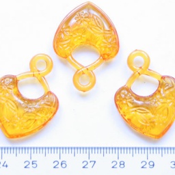 Подвеска акриловая 33*24*4 мм прозрачная, сердце, оранжевая, отв 3 мм